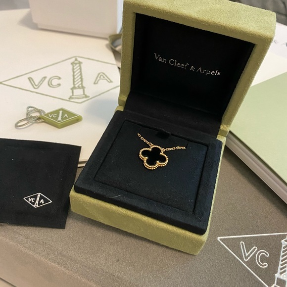 Van Cleef & Arpels Necklaces